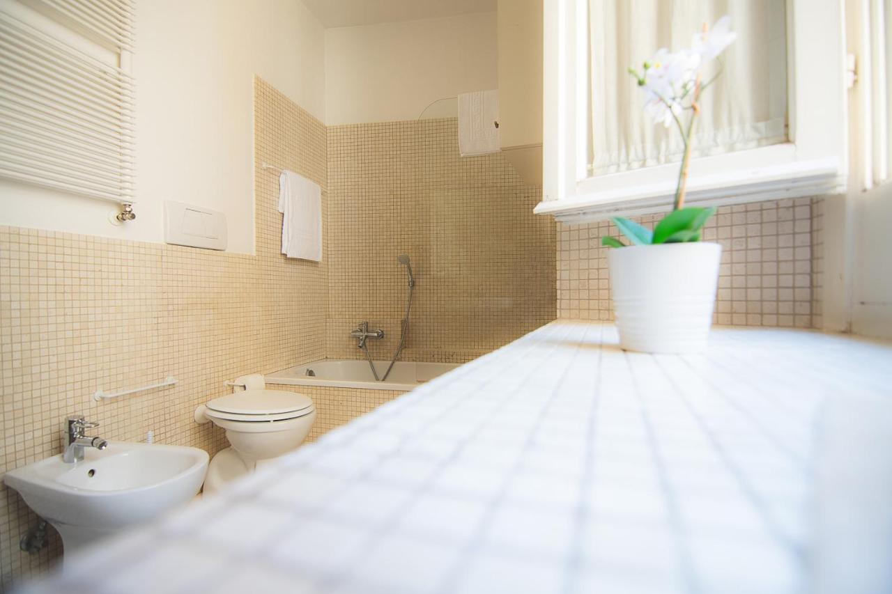 Triton Place Róma Kültér fotó